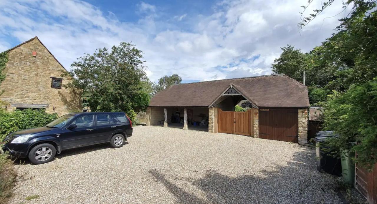 Granary Cottage - Luxury Barn Conversion Weston Subedge Экстерьер фото