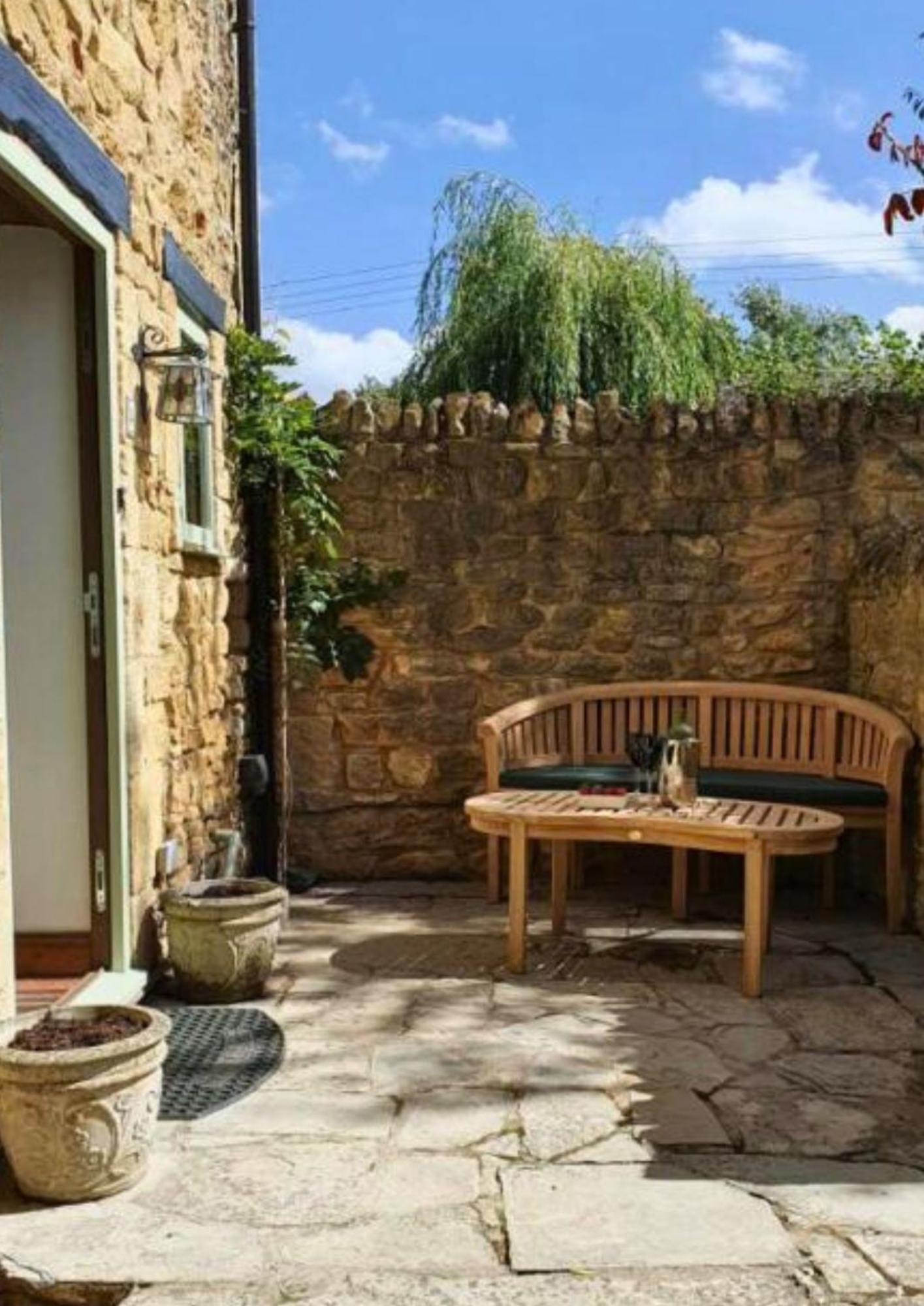 Granary Cottage - Luxury Barn Conversion Weston Subedge Экстерьер фото